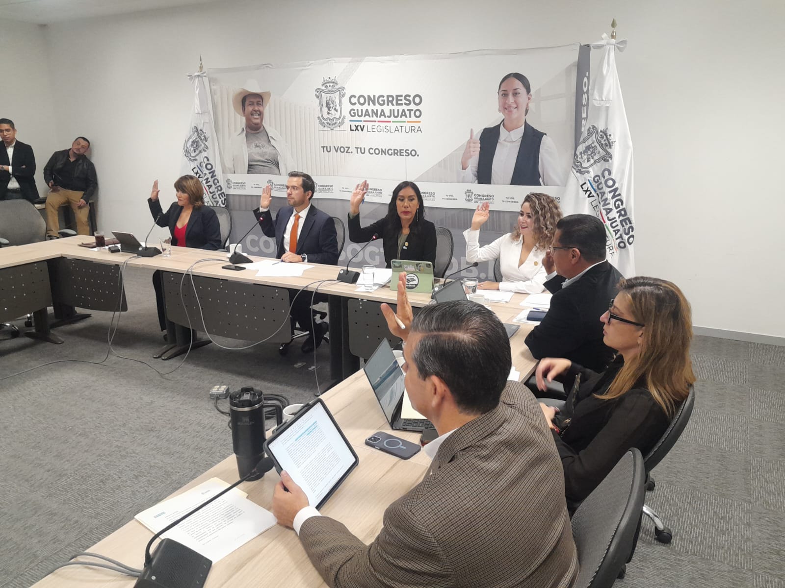 Imagen-de-WhatsApp-2023-11-28-a-las-18.38.02_2b06af6b