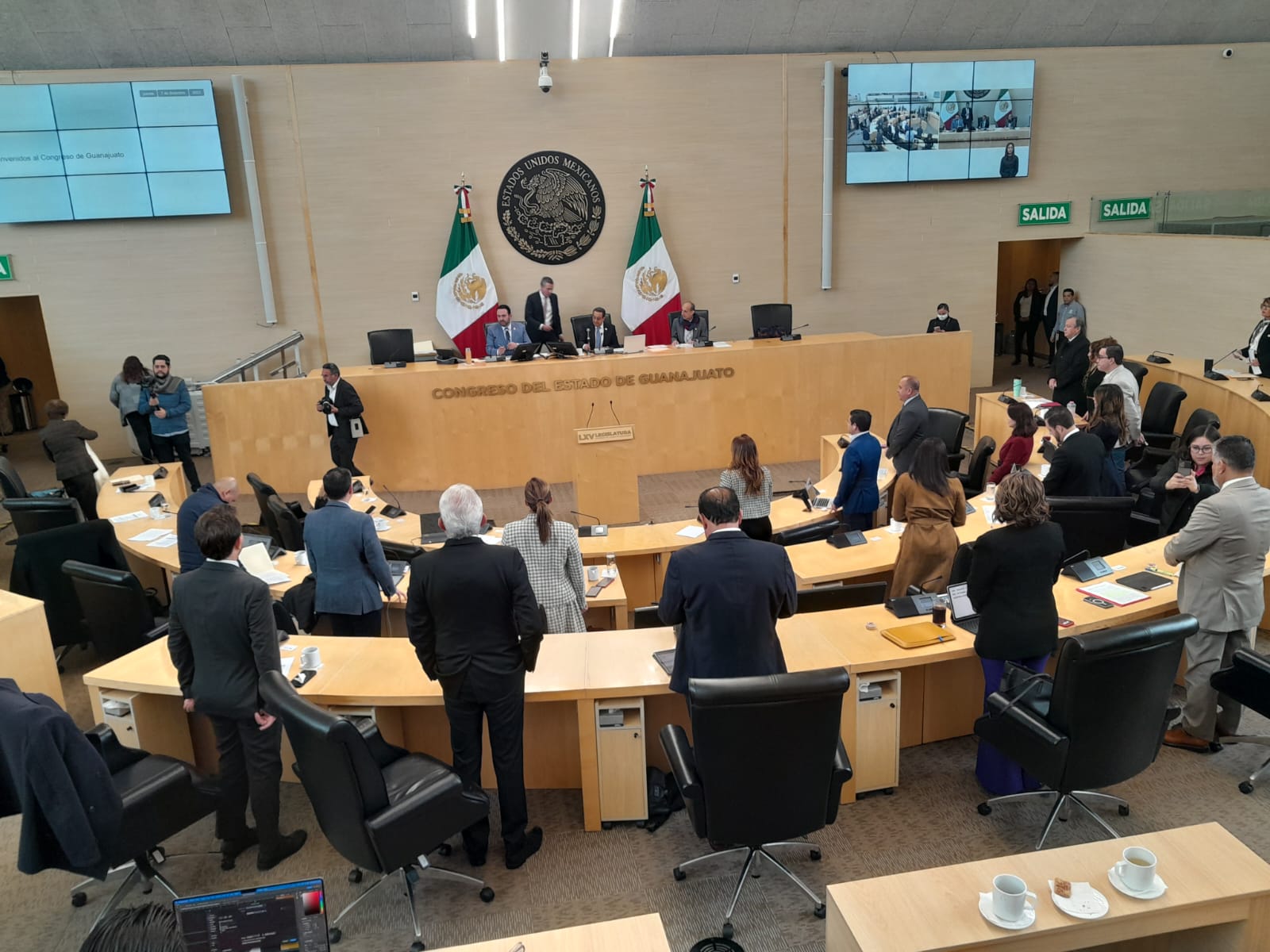 Imagen-de-WhatsApp-2023-12-07-a-las-17.56.54_3bf34744