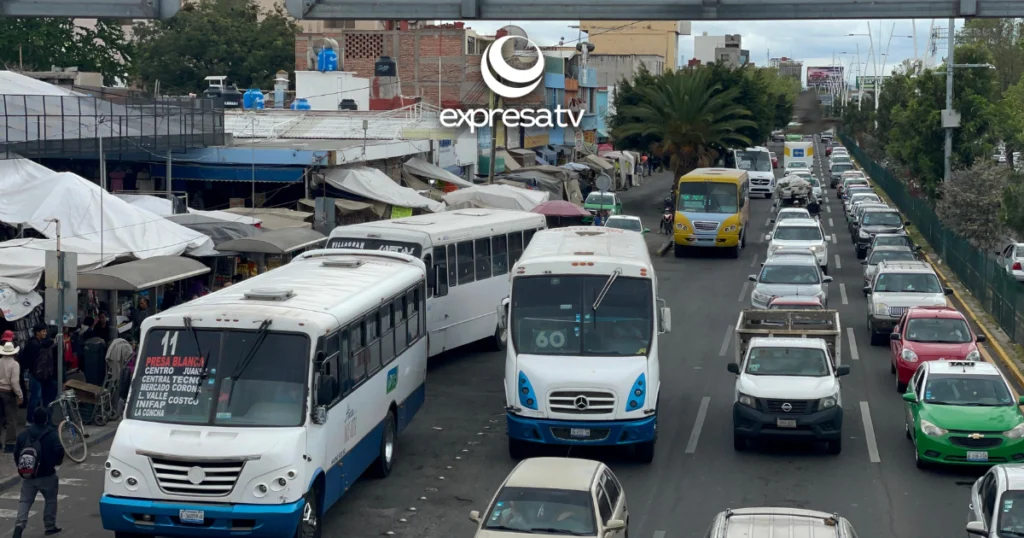 Rutas del transporte público presentan atrasos en sus tiempos